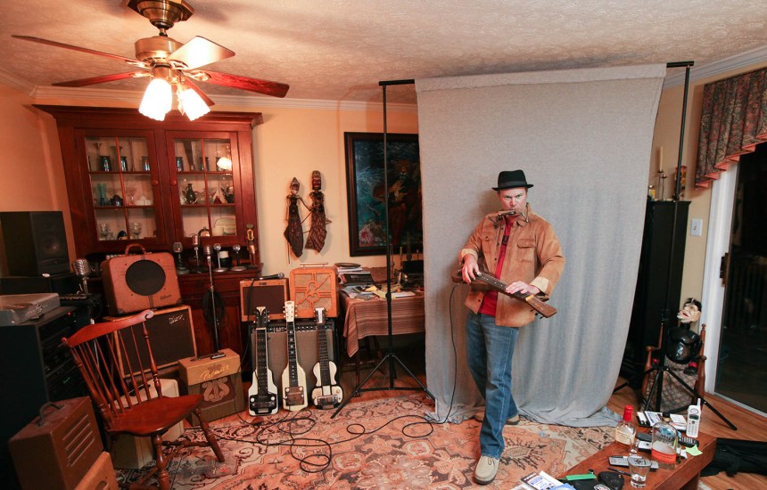 Wayne Werner, Prices crab shack, Harve de Grace, Maryland (Photograph courtesy: ©Mark Chilvers 2013)